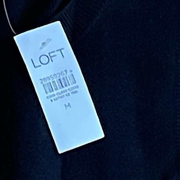 New!!! Loft Black Shell - Picture 6 of 6